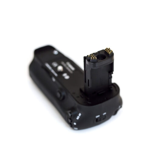Canon BG-E11
